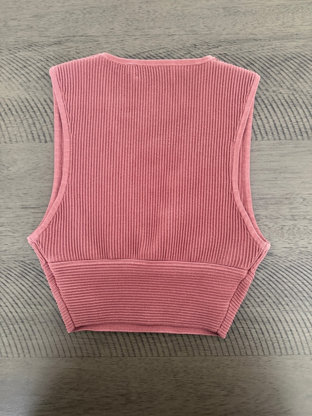 Aritzia Sculpt Knit Ribbed V-Neck Crop Top - Dusty Rose - Picture 3 of 3